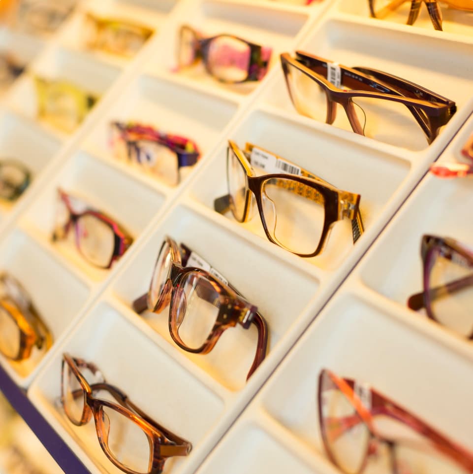 WHY DO SO MANY PEOPLE WEAR ACETATE EYEGLASSES?